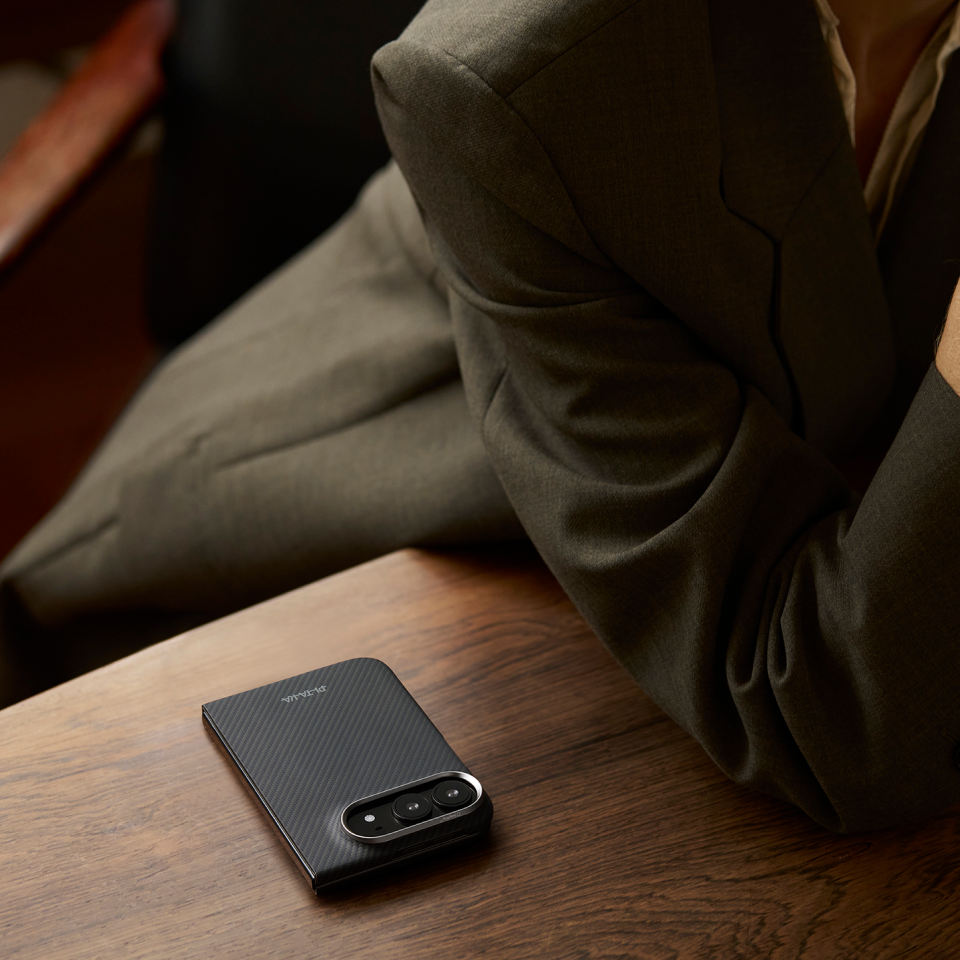iPhone Duo,600D Black/Grey (Twill) (PitaTap™),Back Case Only