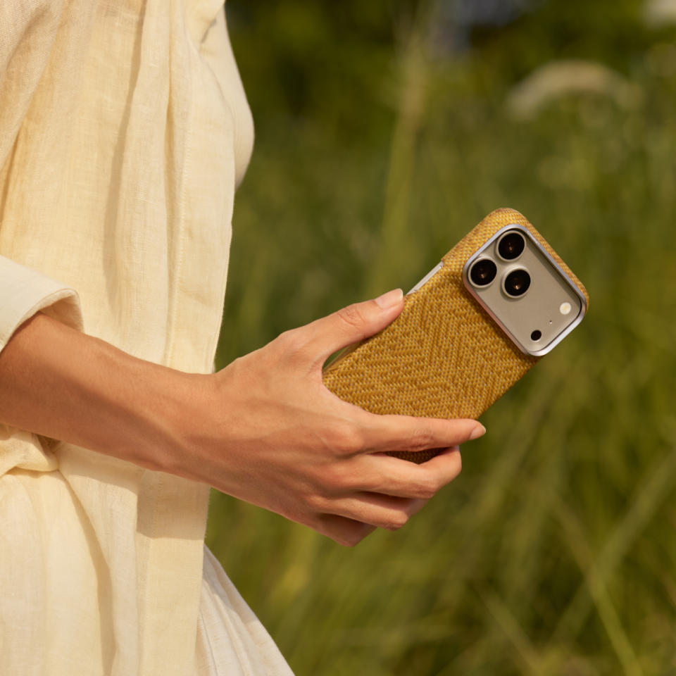 iPhone 18 Pro Max+iPhone 18 Pro,Golden Drift (PitaTap™)
