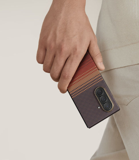 غطاء هاتف من ألياف الأراميد لهاتفي Samsung Galaxy Z Fold / Flip7